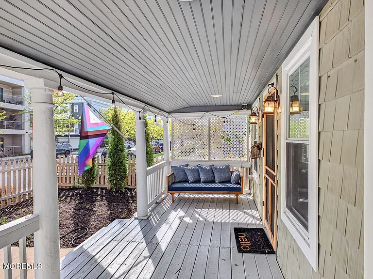 403 Sewall Ave — Photo 18
