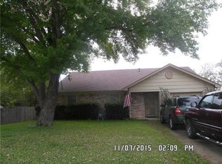 735 W Crossland Blvd, Grand Prairie, TX 75052