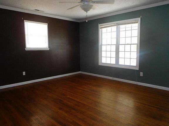 4th image of 117 Kentucky Ave SE