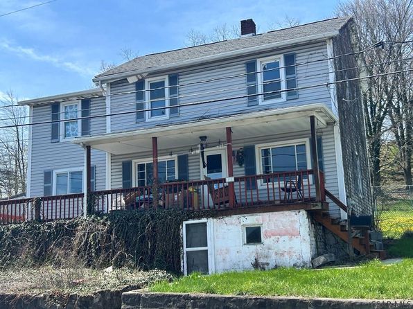 198 Pomroys Dr, Windber, PA 15963