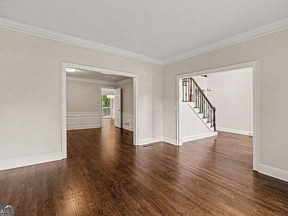 5th image of 810 Deep Lake Dr NW