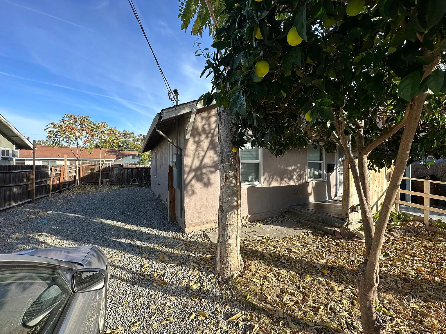 2419 Mitchs Ln — Photo 3