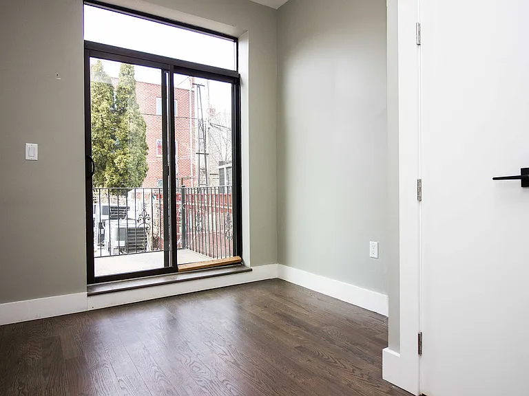 2025 Grove St #1L — Photo 6