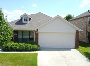 8636 King Ranch Dr, Aubrey, TX 76227