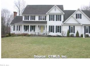 1008 E St N, Suffield, CT 06078