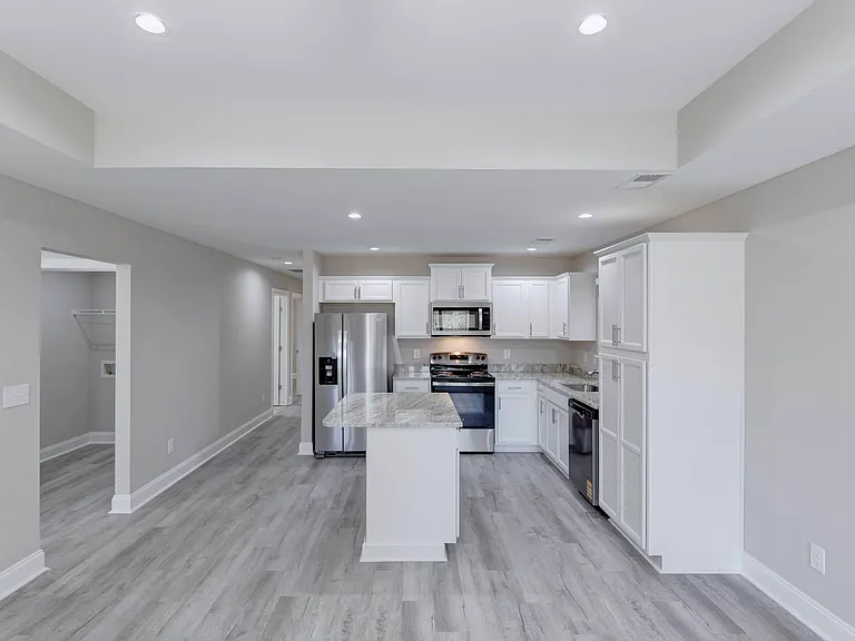 913 N Lemacks St — Photo 15