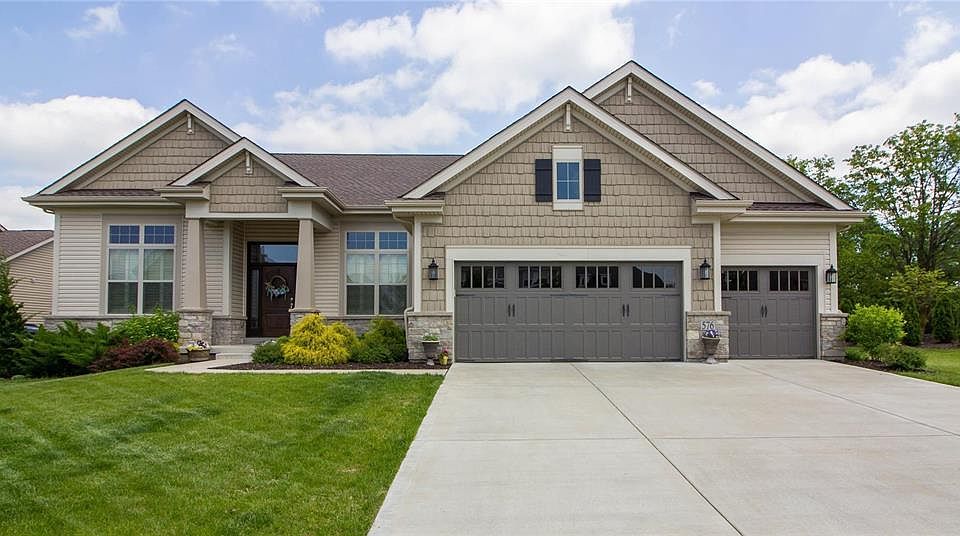 1st image of 576 Vintage Grove Ct