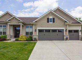 576 Vintage Grove Ct, Wildwood, MO