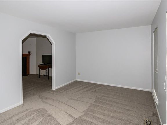 4th image of 1282 Piedmont Dr