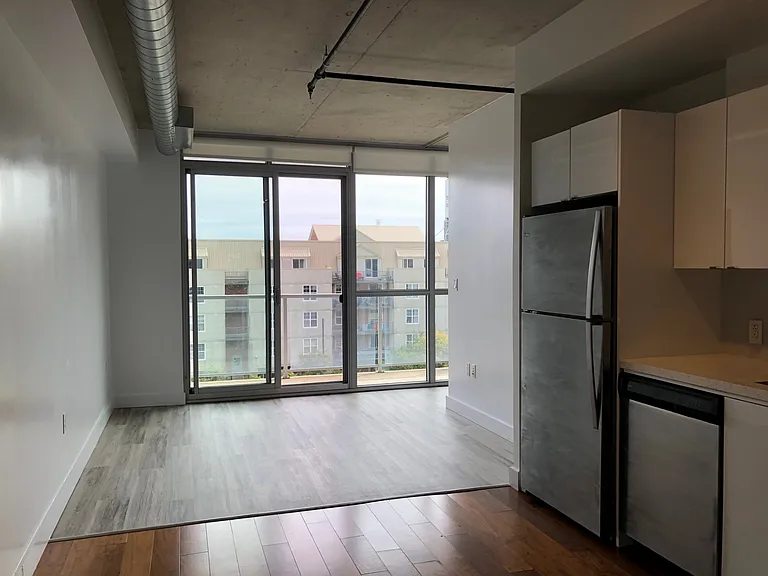 1065 Barrington St #1 — Photo 16