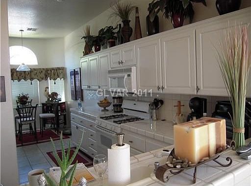 3rd image of 15 Mesquite Village Cir