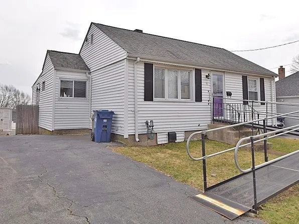 35 Hallron St, Hyde Park, MA 02136