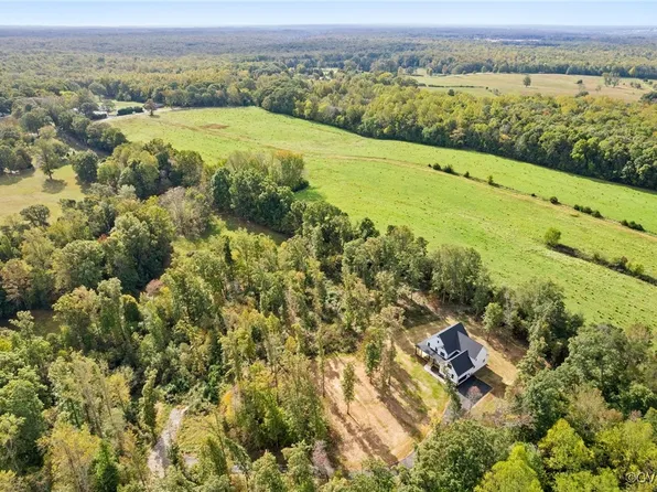 2301 Addison Creek Rd, Oilville, VA 23129