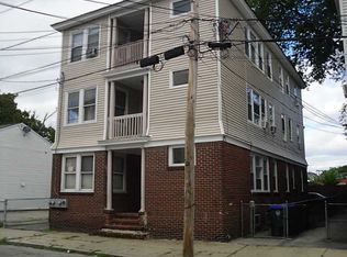 30 Harriet St, Providence, RI 02905