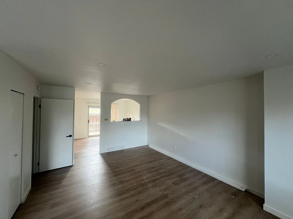 Building Photo - 223 Holman Way