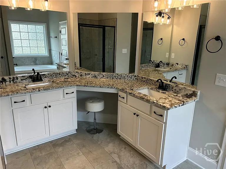 205 Solihull Ln — Photo 27