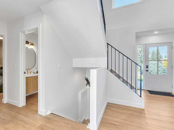 5th image of 238 Hawktree Bay NW