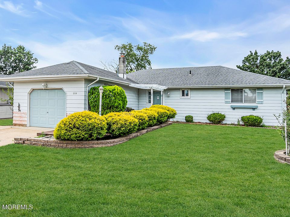 1st image of 235 Barbados Drive N