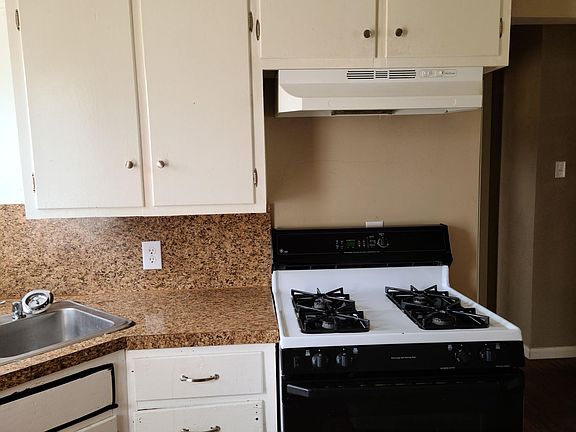 4th image of 1207 Gray Dr