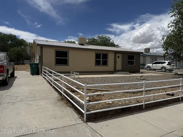 1409 Anna Ln, Farmington, NM 87401