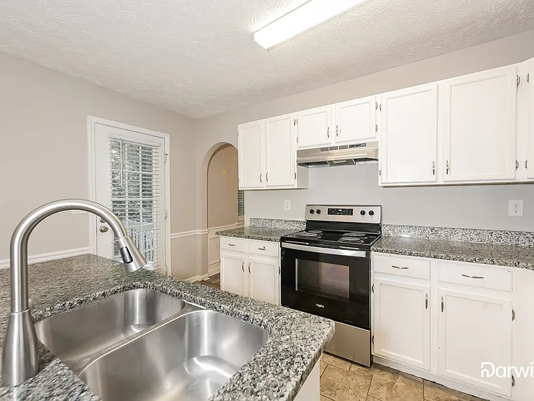 2896 Valley Ct — Photo 2