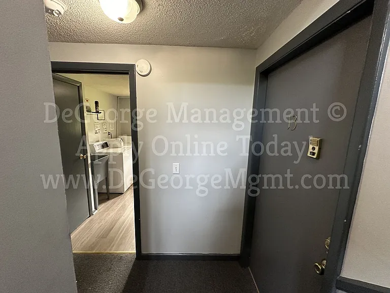 Walworth Garden Apartments — Photo 37