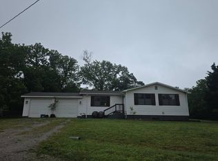 66 Wolf Dr, Mound City, KS 66056
