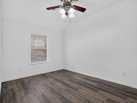 5th image of 9324 Warren Dr