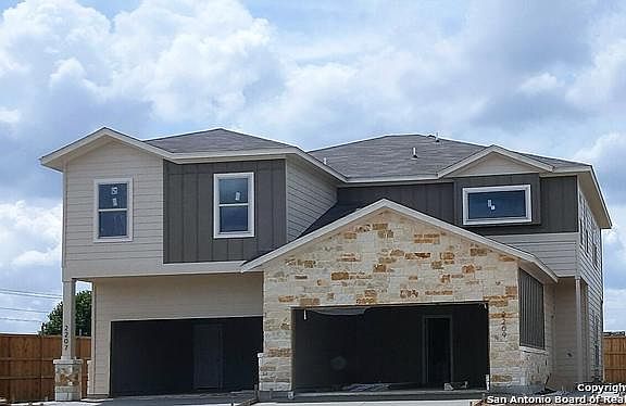 2nd image of 2207-2209 Avery Village Dr.
