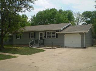 1017 NW 2nd St, Abilene, KS 67410