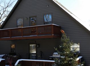 E855 Lauritzen Ln, Waupaca, WI 54981