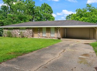 94 Mini Farm Rd, Hattiesburg, MS 39401