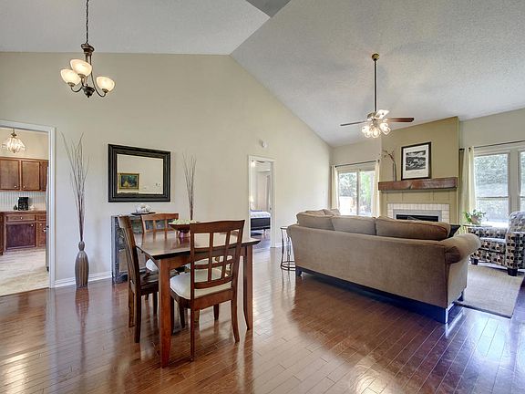 2nd image of 13405 Briar Hollow Dr