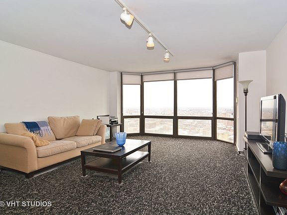 3rd image of 2650 N Lakeview Ave APT 3007