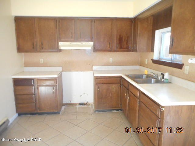 1st image of 218 Sellersville Dr