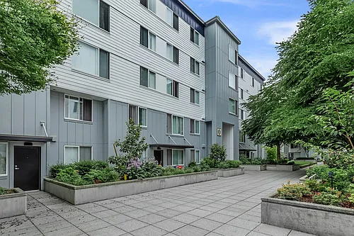 The Village at Overlake Station Photo 1