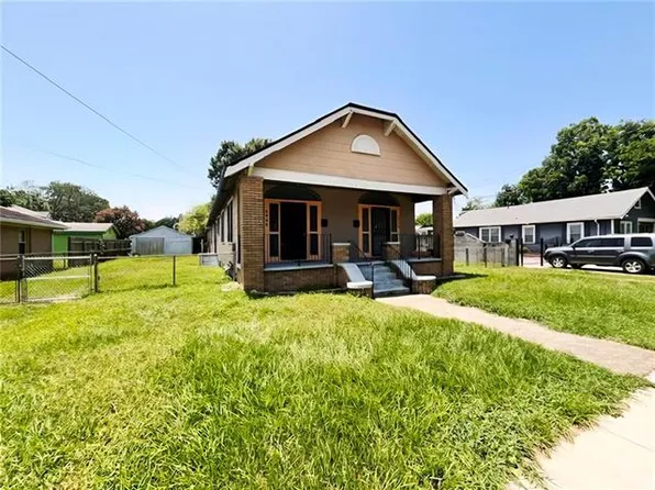 4948 Venus St, New Orleans, LA 70122