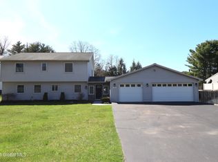 105 Fort Hunter Rd, Schenectady, NY 12303