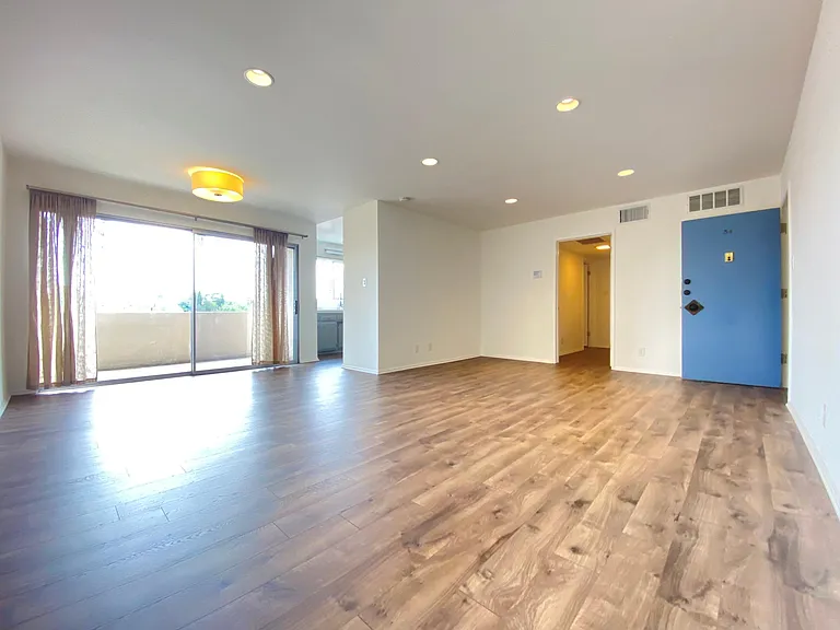 1515 Oak St #34 — Photo 10