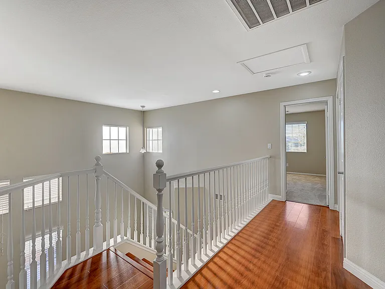1005 Prestige Meadows Pl — Photo 32