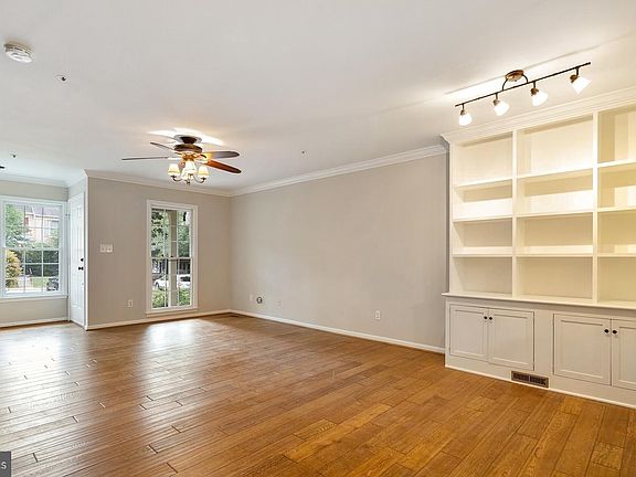 3rd image of 8533 Fountain Valley Dr