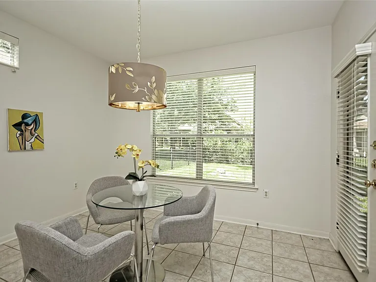 112 Bluebell Dr — Photo 11
