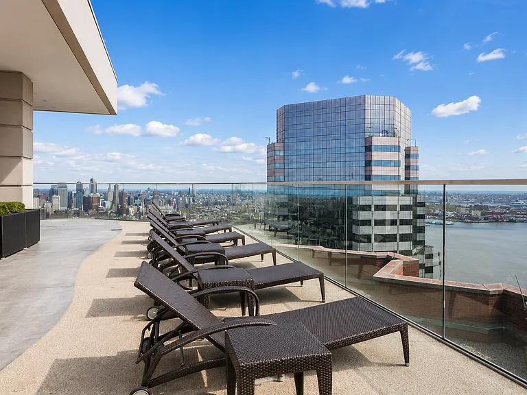 75 Wall St #25L — Photo 8