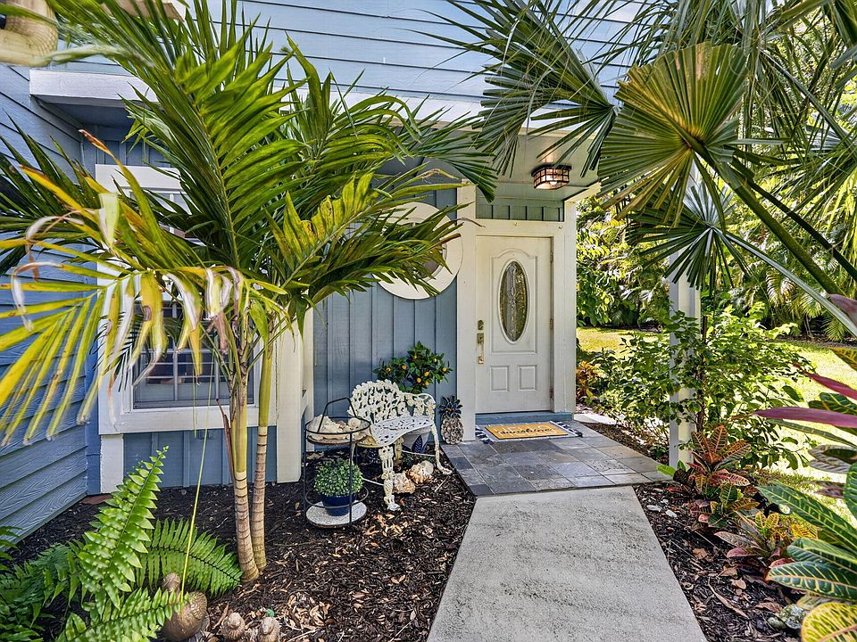 1st image of 121 Ocean Dunes Circle