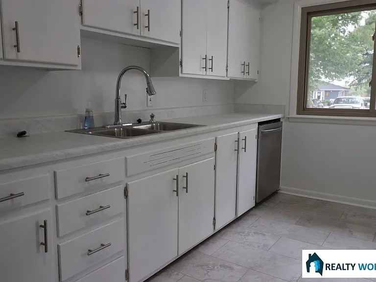 2131 S 57th St — Photo 11