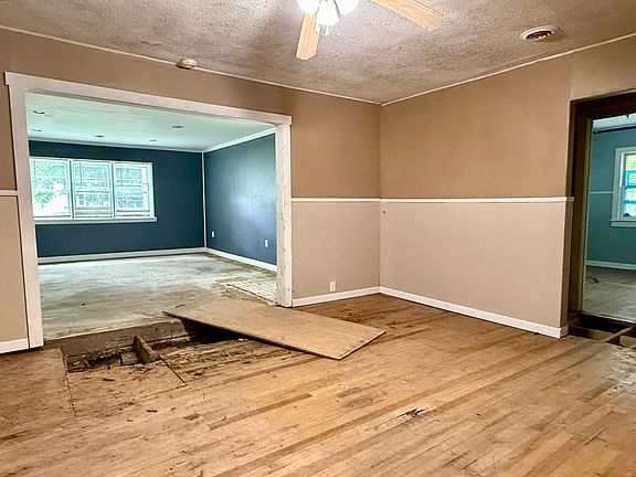 5th image of 543 Tucker Ln