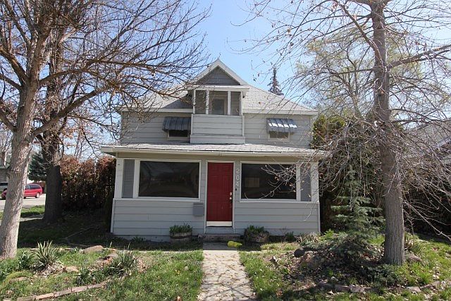 1st image of 204 S Johns Ave