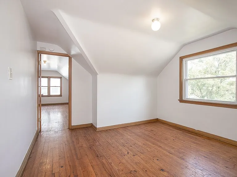 3832 Wallingford Rd — Photo 6