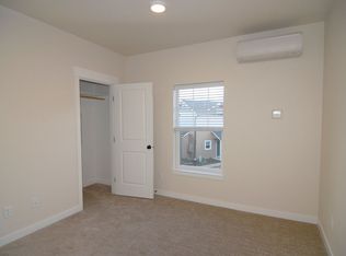 200 E Airport Rd #105, Lebanon, OR 97355