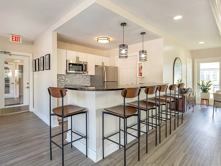 The Courts at Fair Oaks Apartments — Photo 3